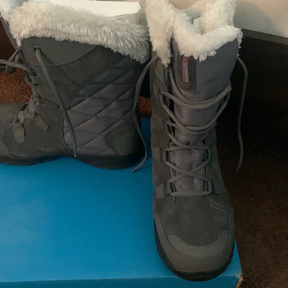 Women Columbia boots